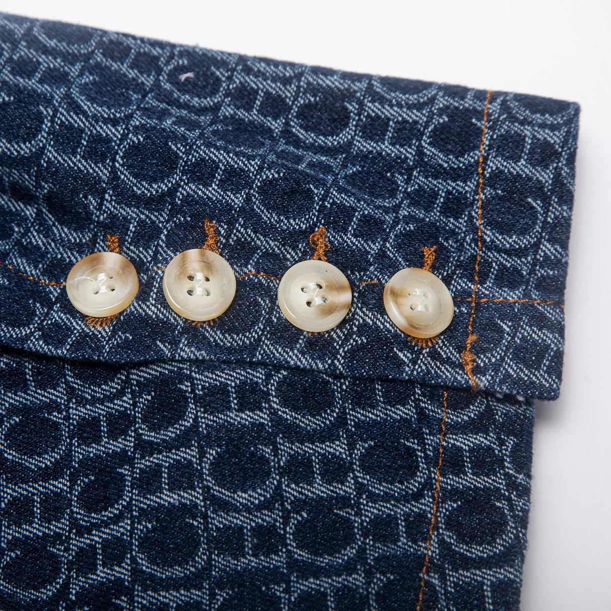 معاطف جينز نسائية أنيقة مع جيوب