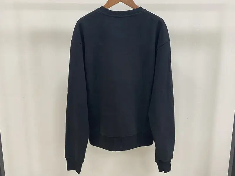 سويت شيرت نسائي بطبعة حروف عتيقة برقبة دائرية