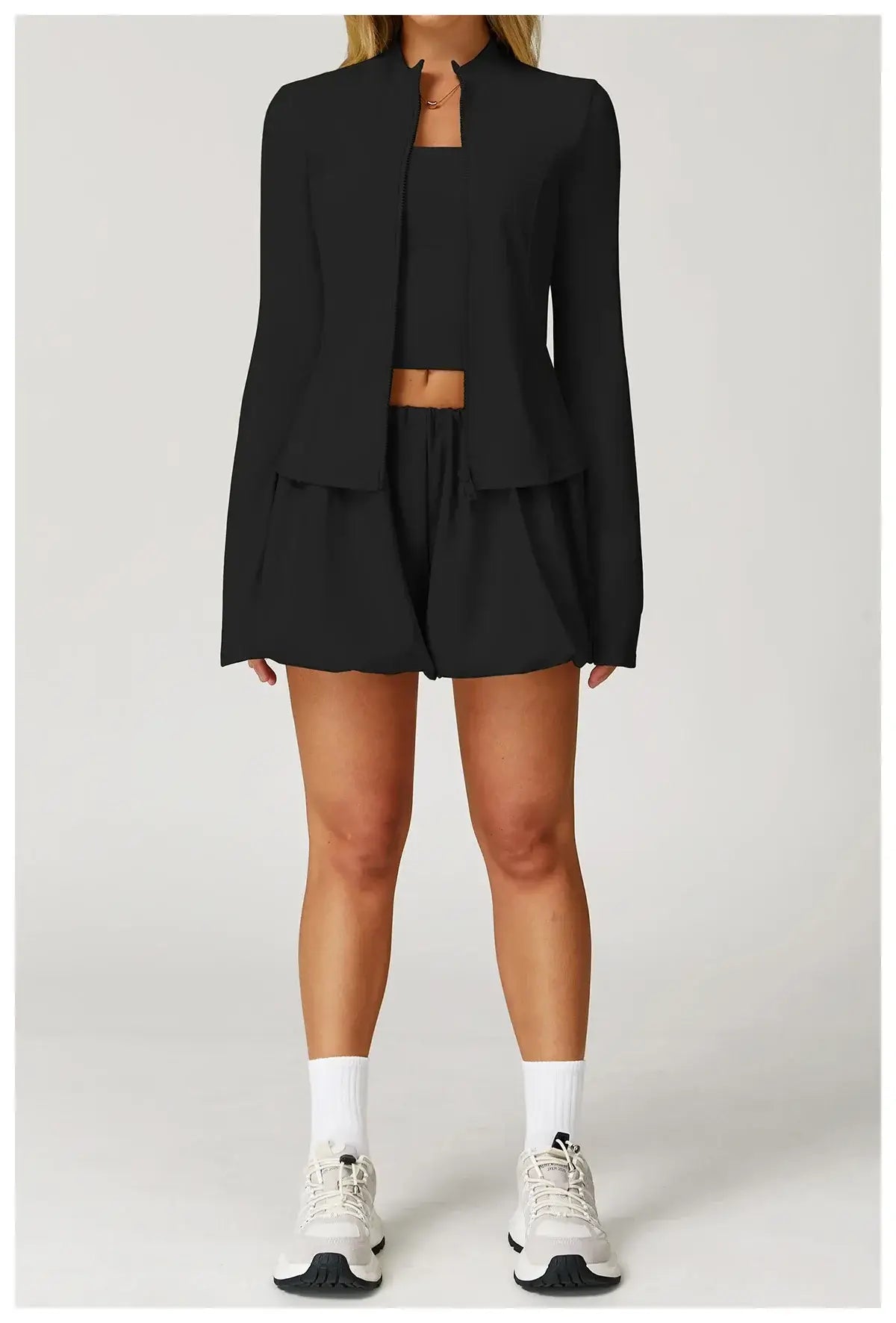 سترة تدريب نسائية مرنة بقصّة Slim Fit