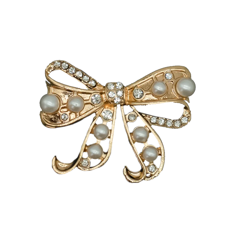 إكسسوارات أحذية معدنية مصممة للنساء