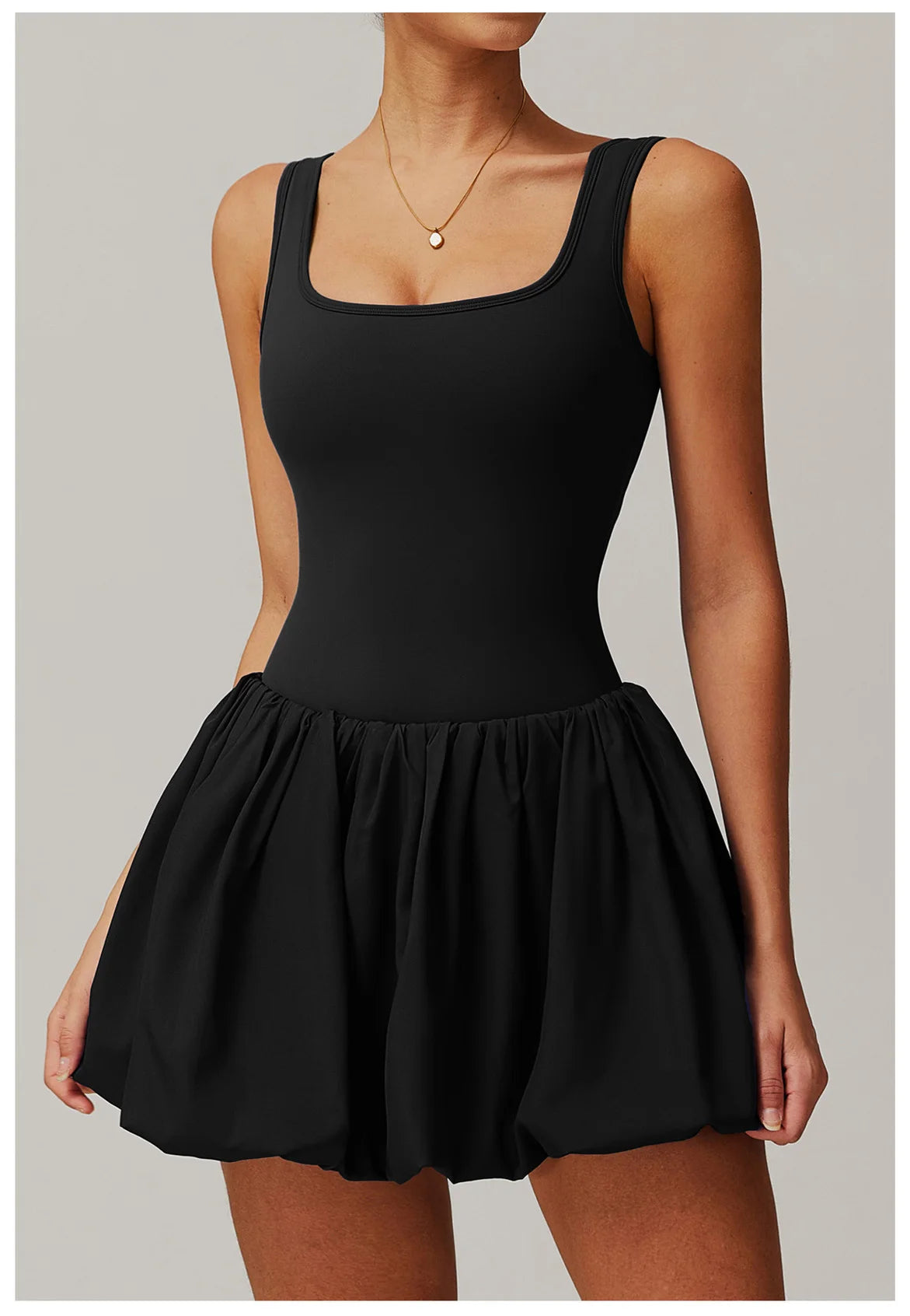 جمبسوت يوغا نسائي مع تنورة تنس