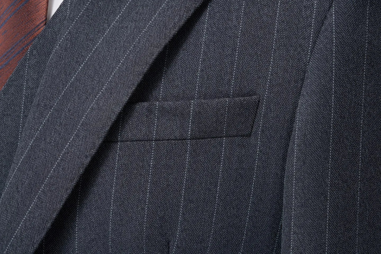 بدلة زفاف إيطالية مصممة خصيصًا للرجال