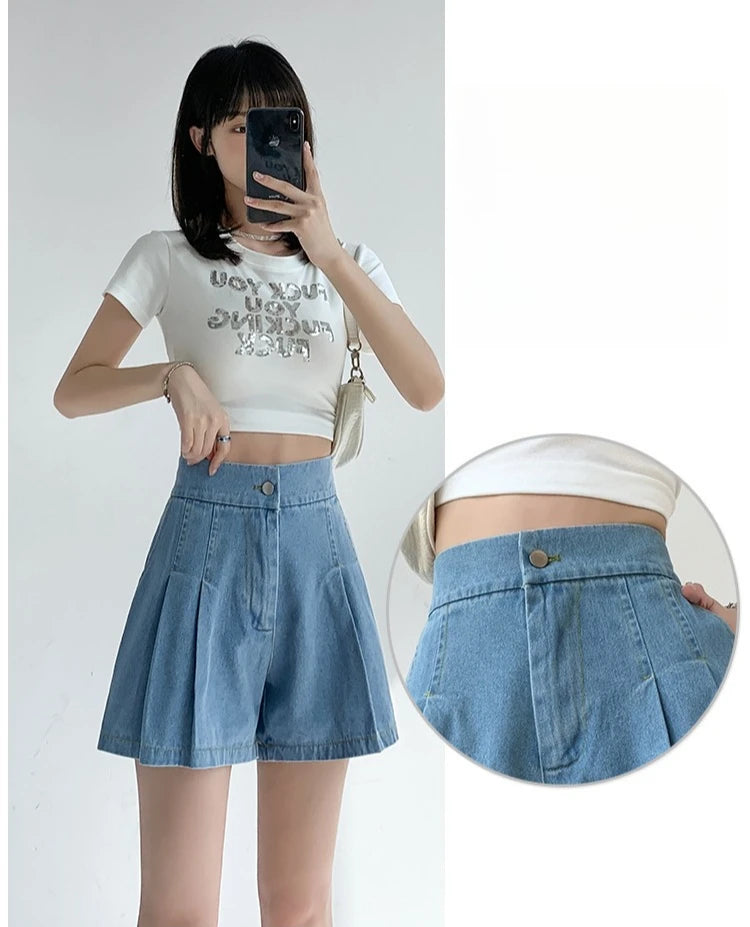 Women's Loose Pleated Denim Shorts