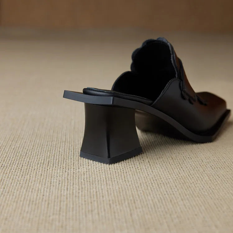 نعال نسائية فاخرة مرصعة بأحجار الراين