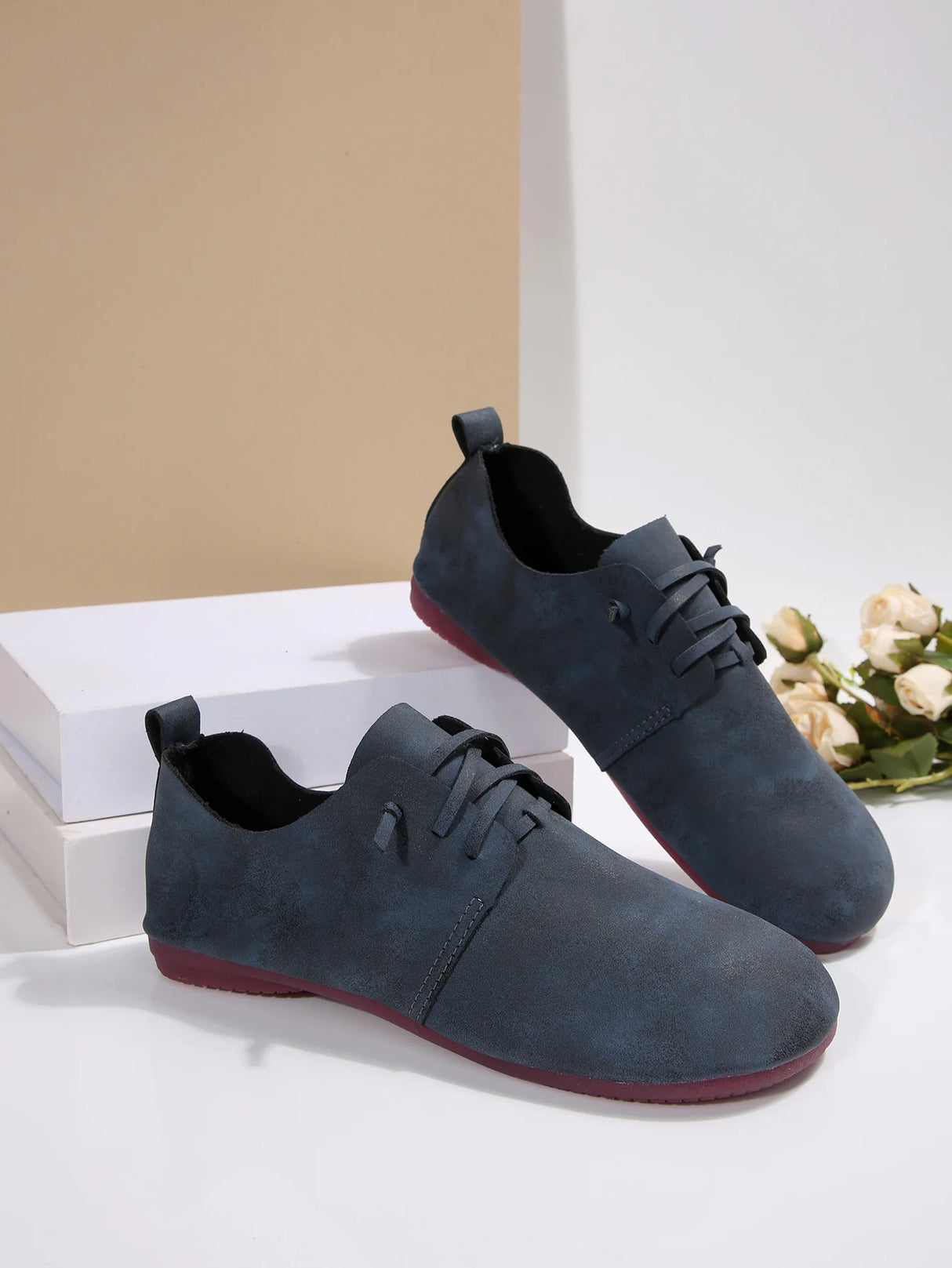 حذاء لوفر نسائي أنيق وسهل الارتداء