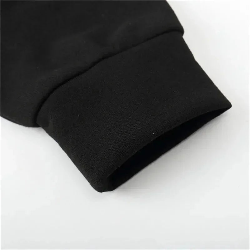 هودي جرافيكي للرجال بمقاسات كبيرة - أسود بأكمام طويلة