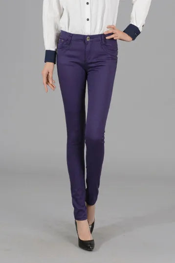 بنطلون مكتب نسائي أبيض