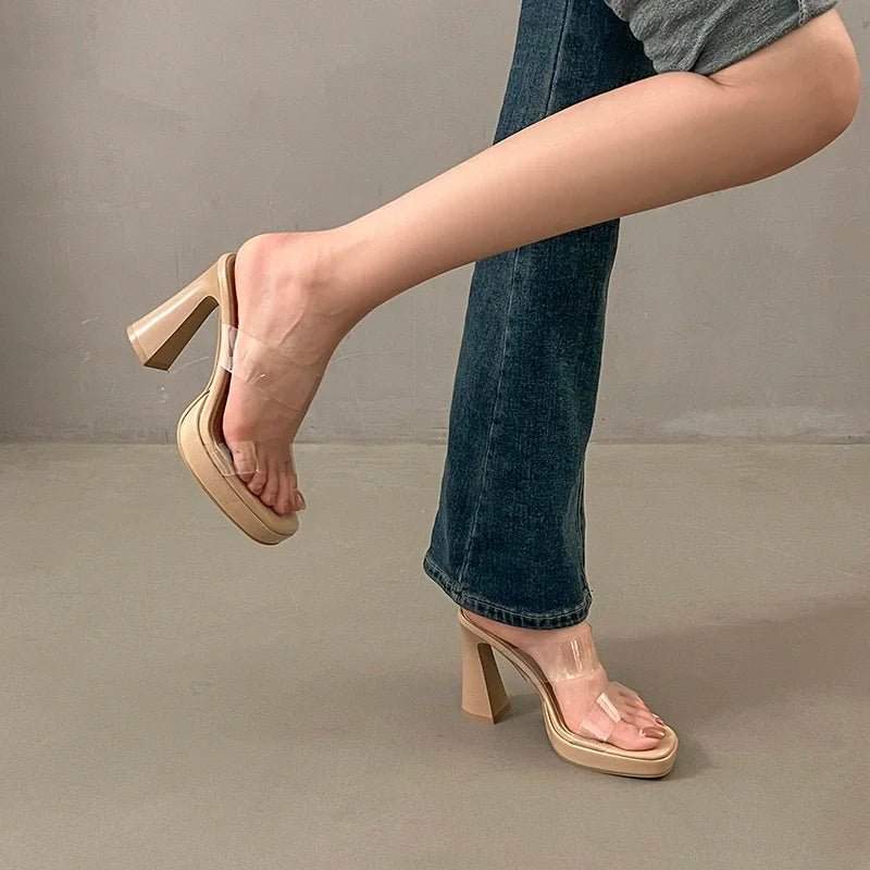 حذاء مفتوح من الأمام شفاف بكعب عالٍ – صيف 2025