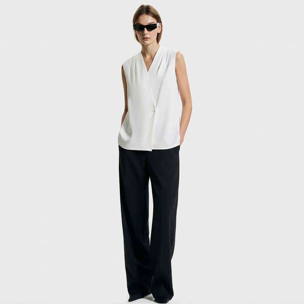 Amii Sleeveless Chiffon Office Blouse