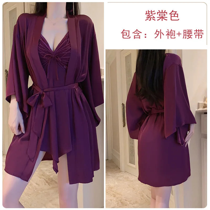 طقم نوم نسائي مع روب فيونكة