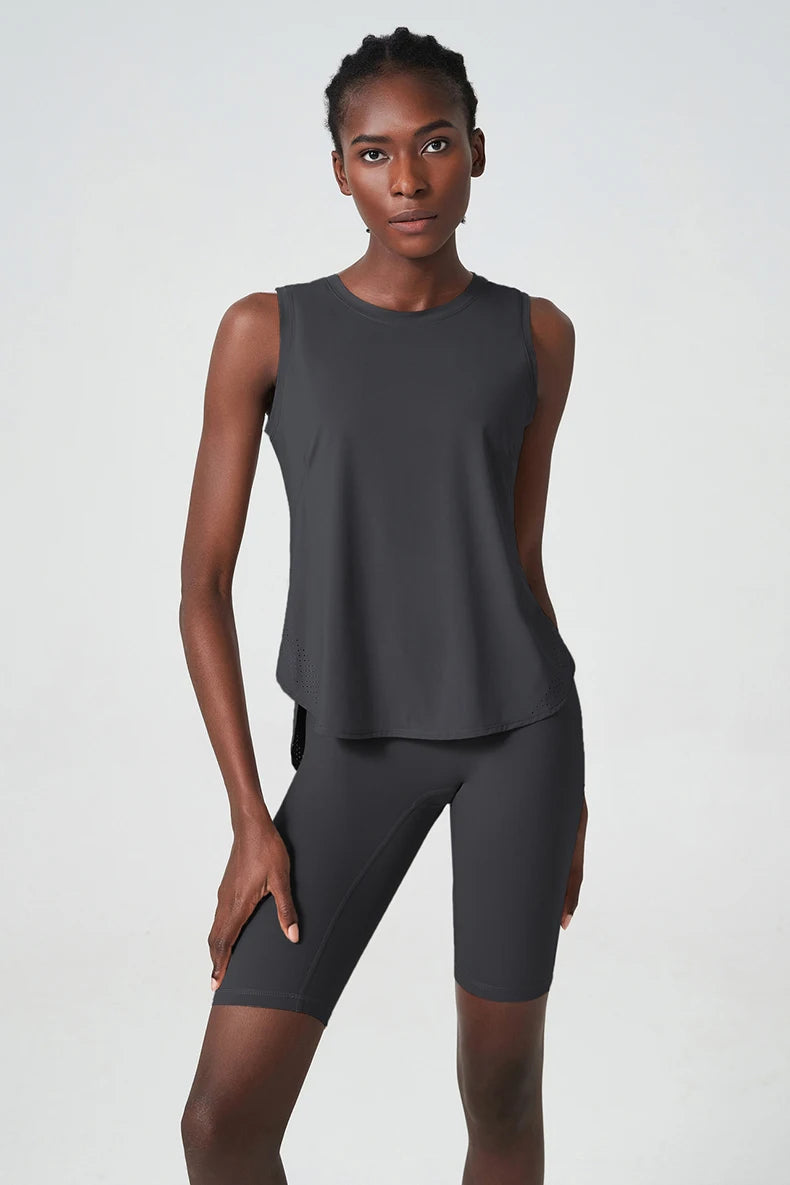 بلوزة رياضية نسائية فضفاضة بدون أكمام