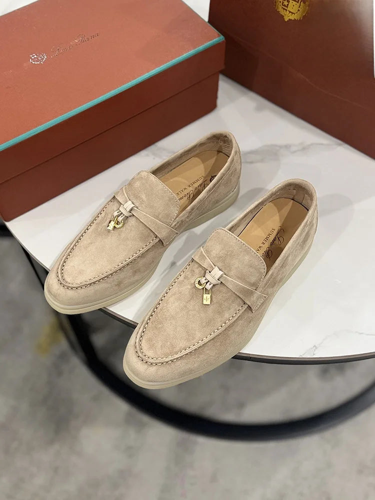 حذاء مسطح سهل الارتداء من الجلد للنساء