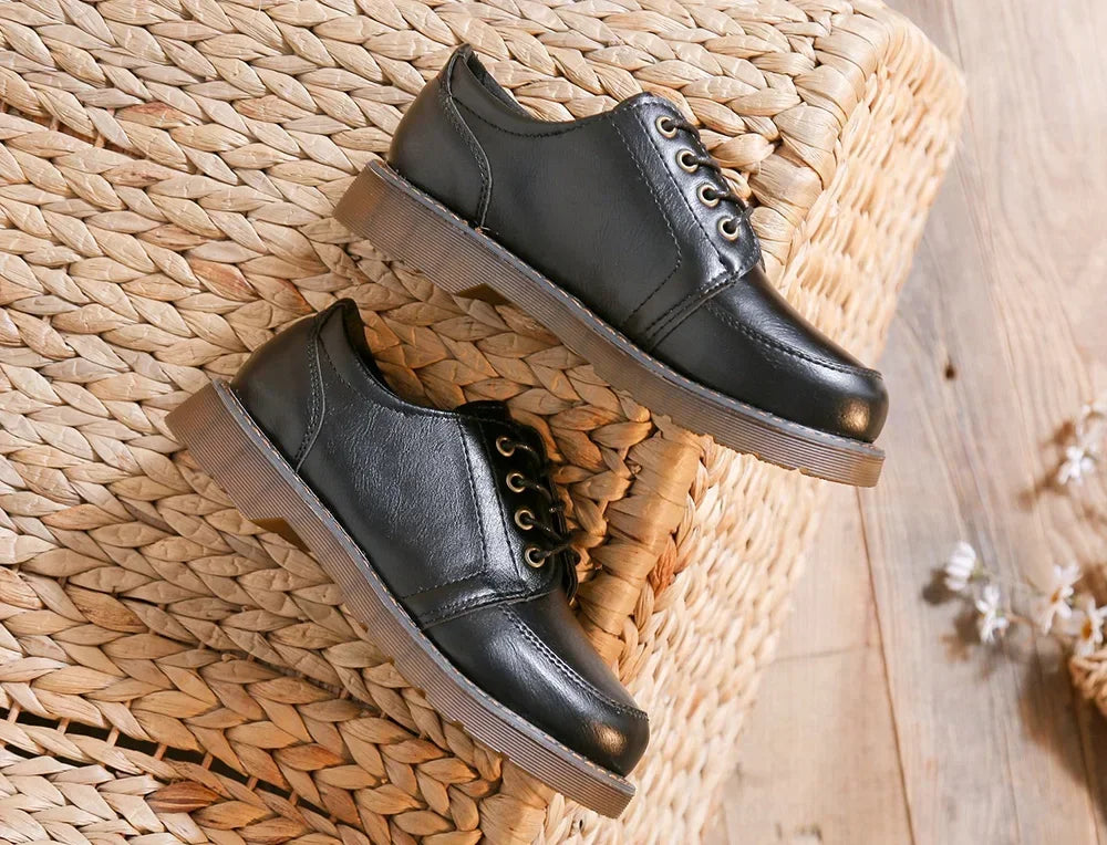 أحذية مسطحة نسائية من طراز بروج 2025