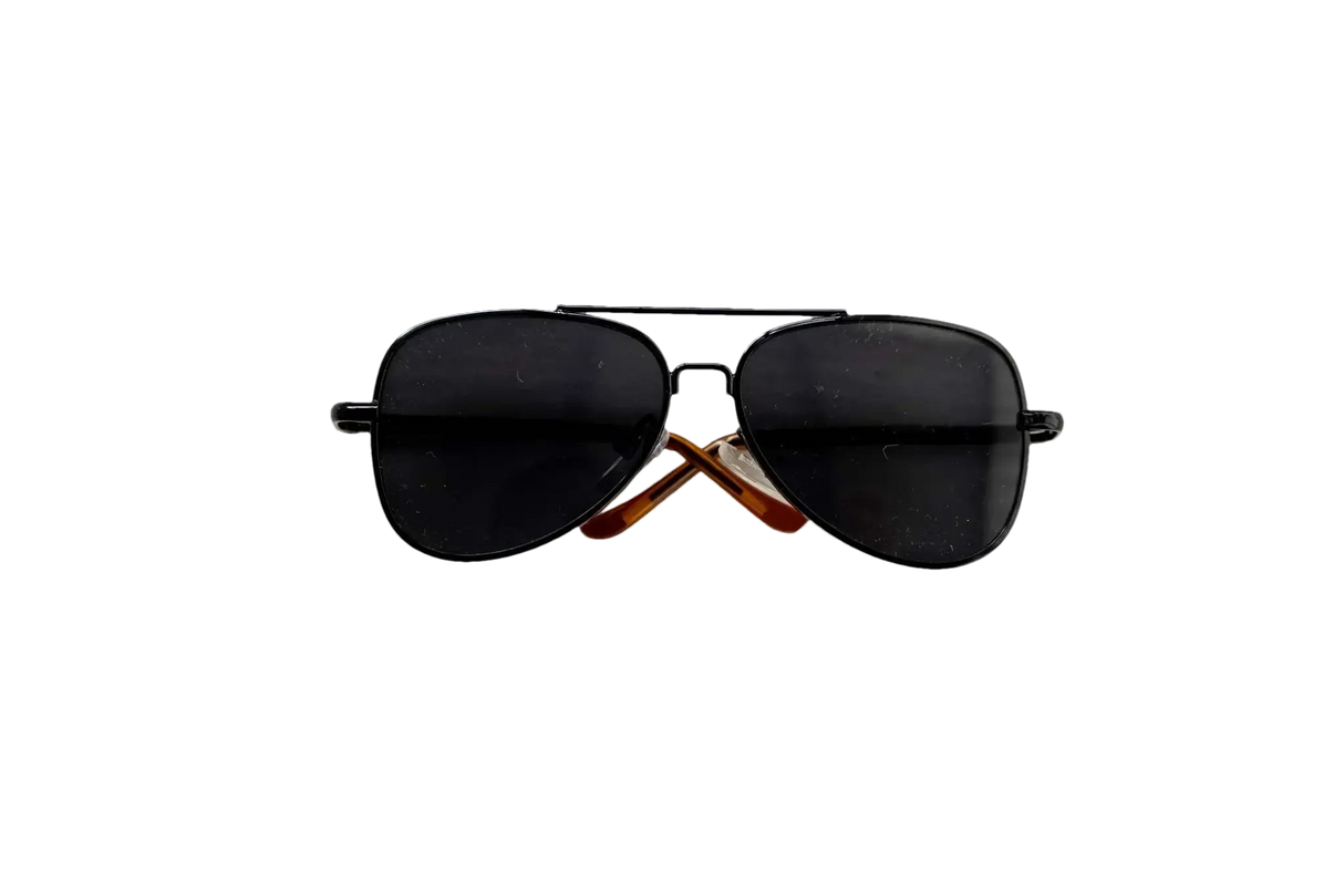 Stylish black sunglasses for newborn photography, ideal for baby photo sessions, unisex design and colorful accessories.