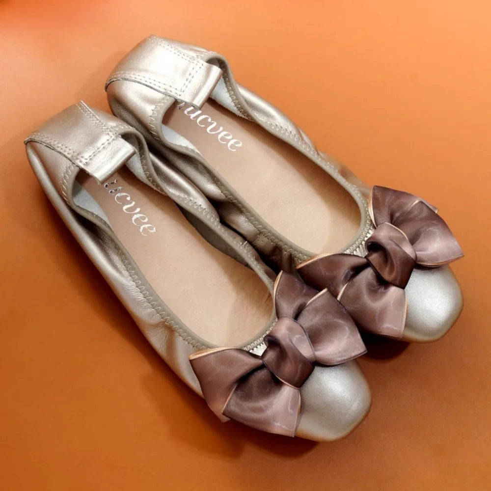 حذاء باليرينا مسطح سهل الارتداء بعقدة من الجلد للنساء