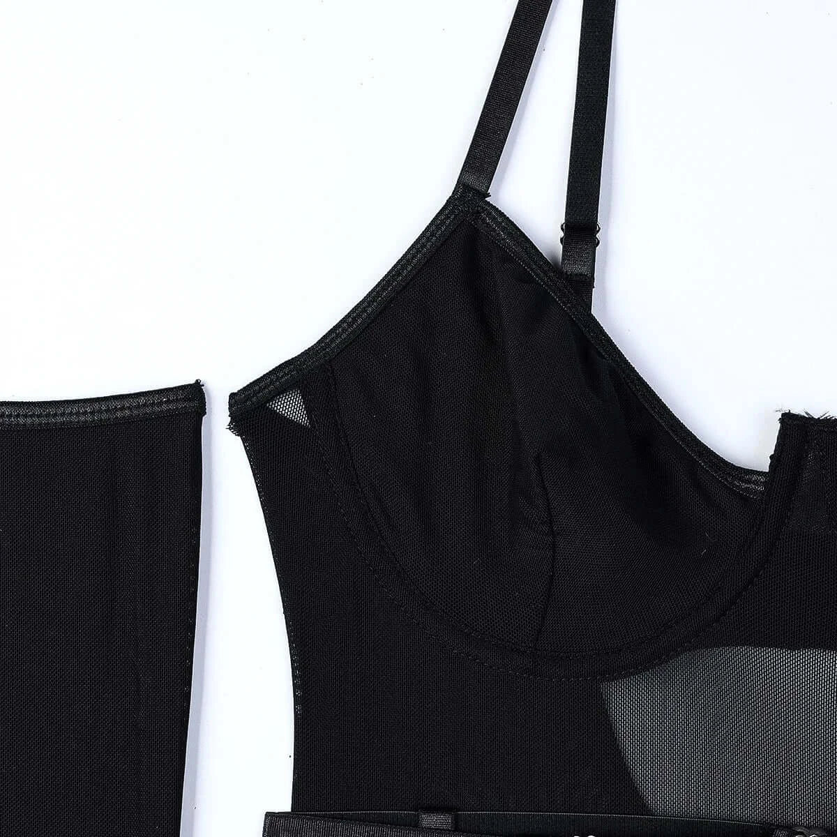 جمبسوت نسائي شبكي مع حمالة صدر