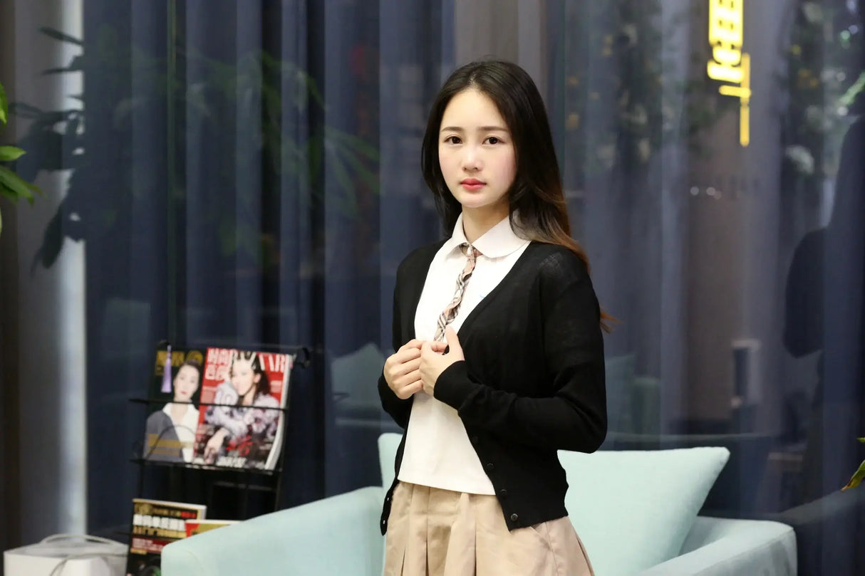 Women Cropped V-Neck Knit Cardigan