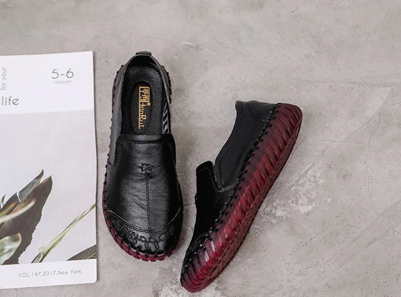 حذاء نسائي واسع - ٢٠٢٥