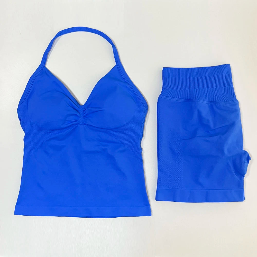 ملابس نوم صيفية نسائية مزينة بالزهور