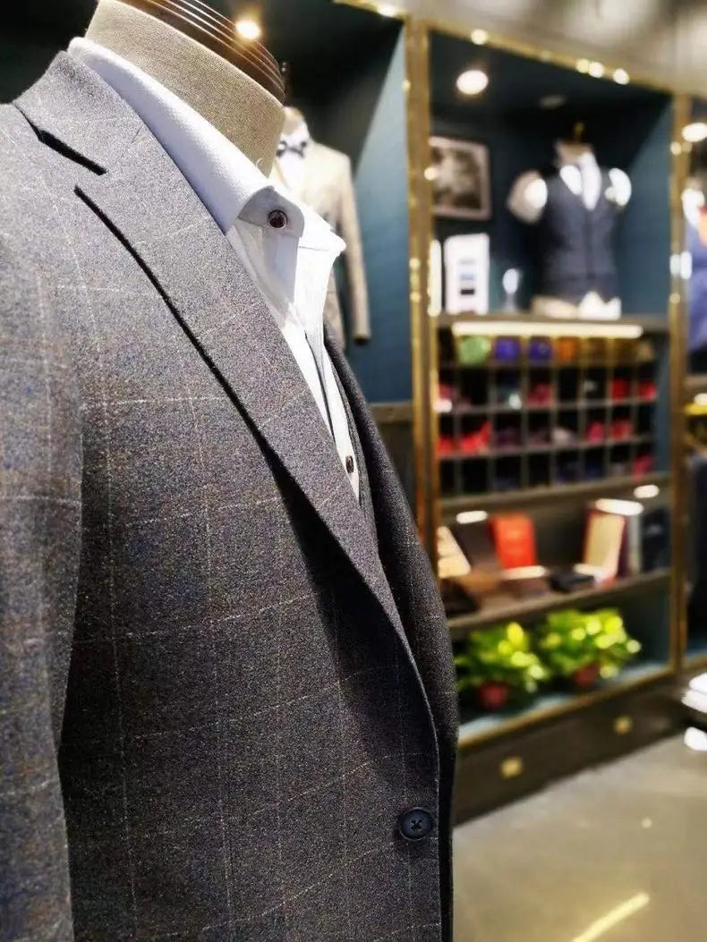 بدلة زفاف إيطالية مصممة خصيصًا للرجال