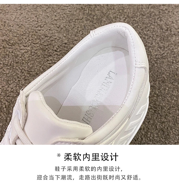 أحذية نسائية بكعب عالٍ وأربطة ورأس دائري