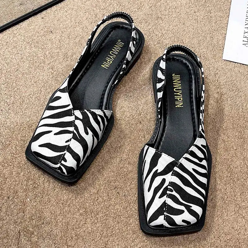 صنادل أنيقة سهلة الارتداء – صيف 2025