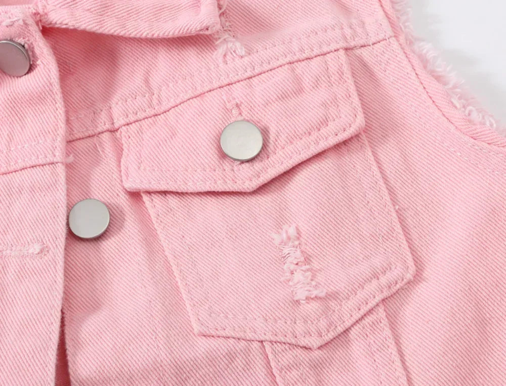 سترة جينز كلاسيكية أنيقة للنساء