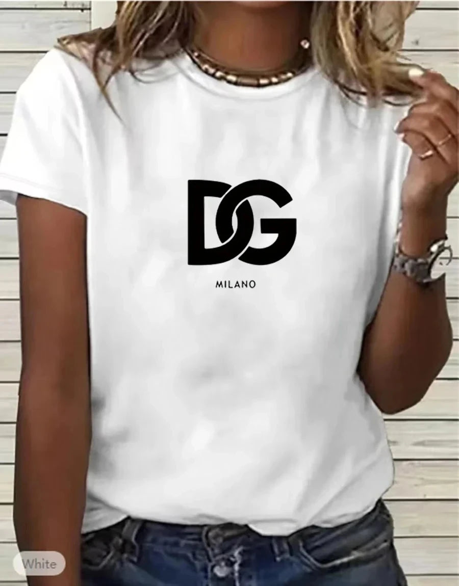 Stylish white t-shirt featuring DG Milano logo, perfect for casual wear and everyday fashion.