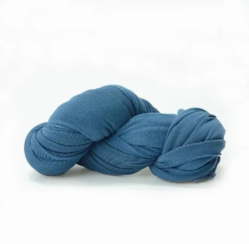 Soft blue polyester blanket for baby photo shoots, ideal backdrop for unisex infants, 0-1 years, solid pattern.