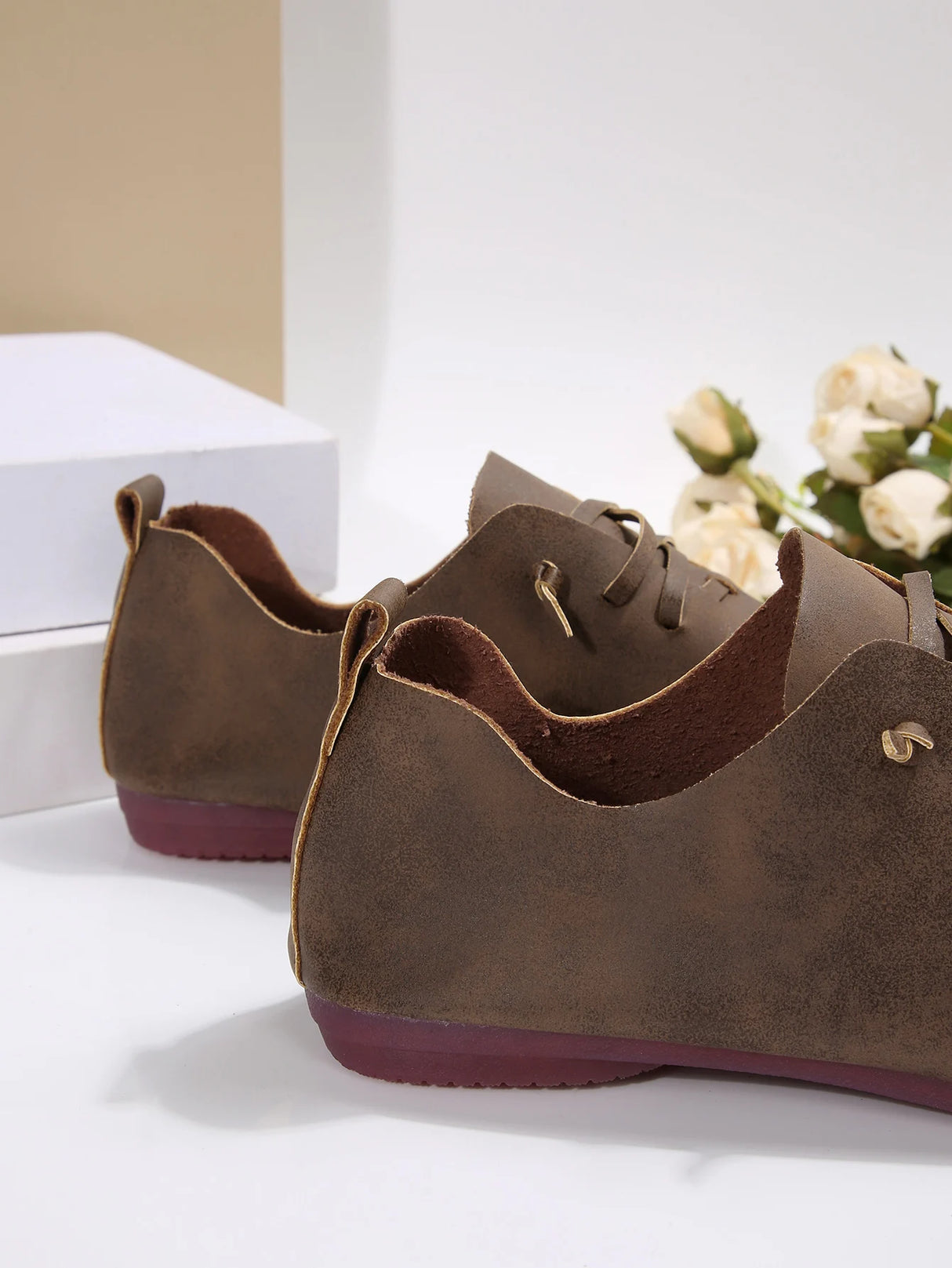 حذاء لوفر نسائي أنيق وسهل الارتداء