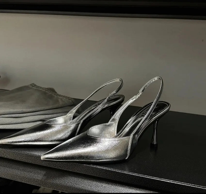 أحذية بكعب مدبب - أحذية أنيقة من تصميم 2025