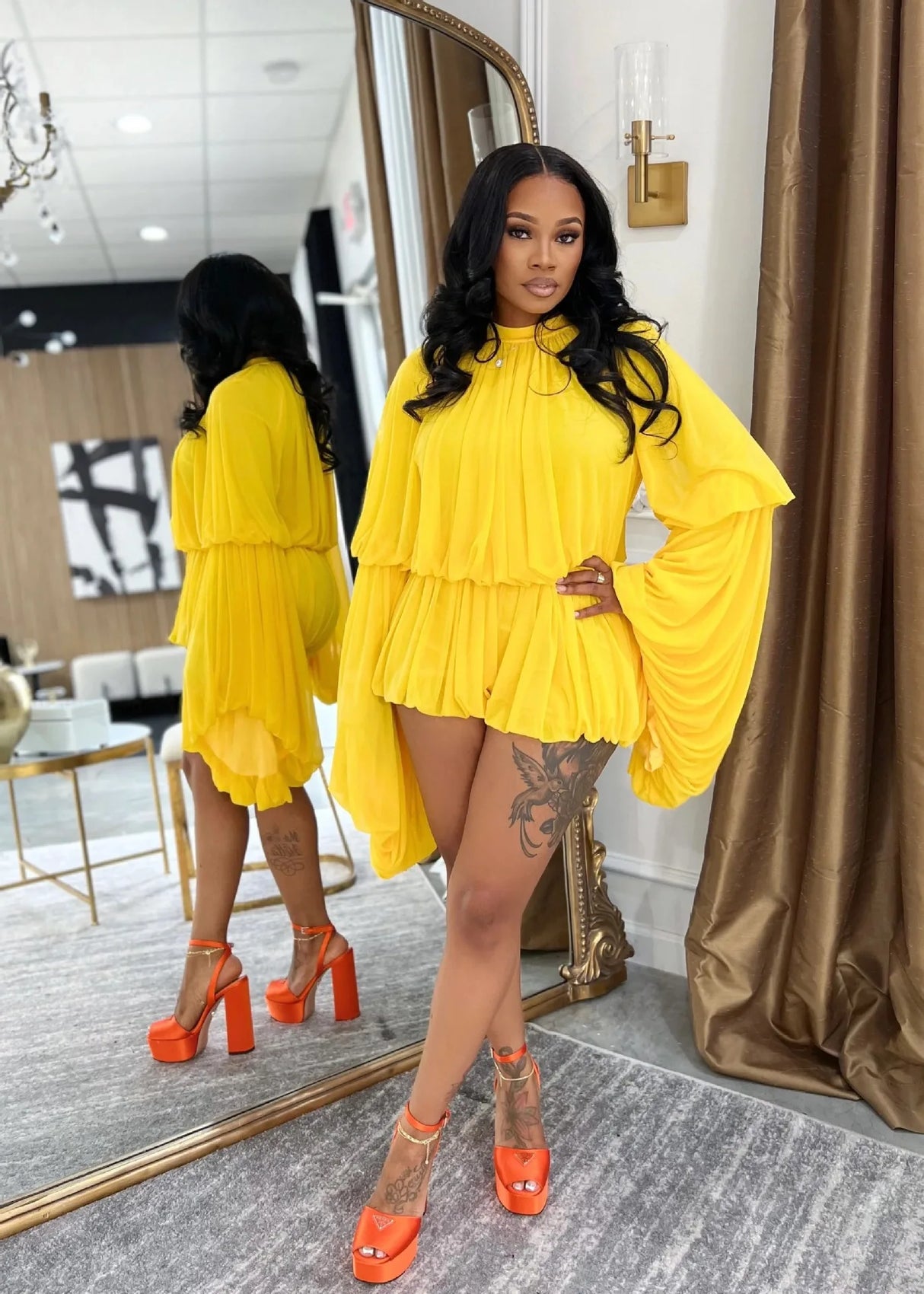 SculptEase™ – جمبسوت ضيق بأكمام واسعة ومكشكشة (مطاطي، أنيق، وملائم للانحناءات)