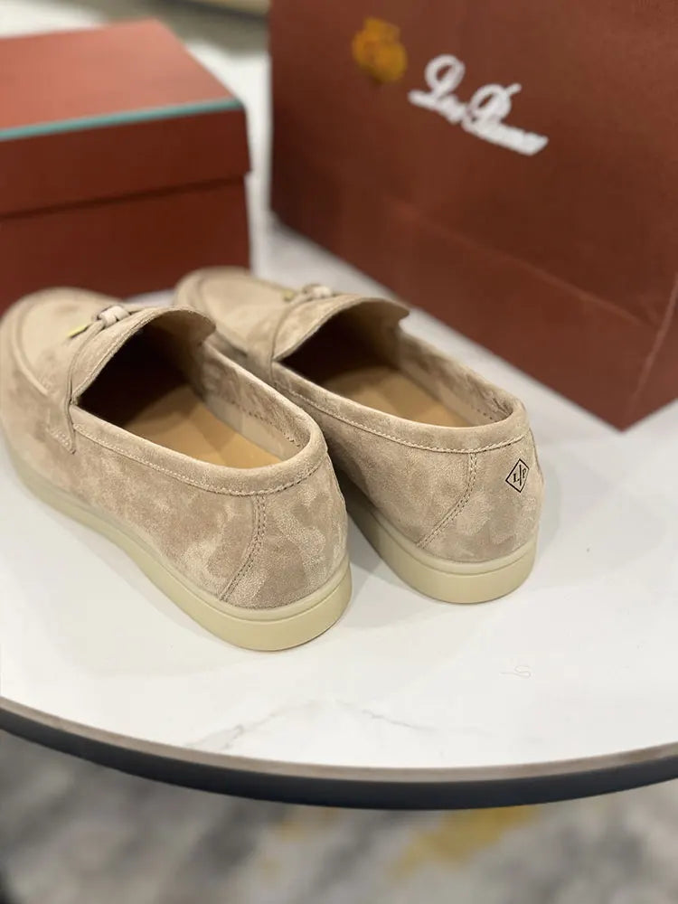 حذاء مسطح سهل الارتداء من الجلد للنساء