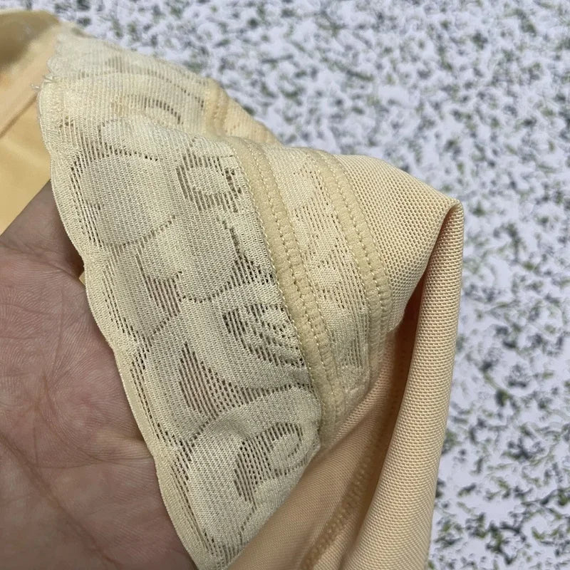 شورت تشكيل الساعة الرملية للنساء