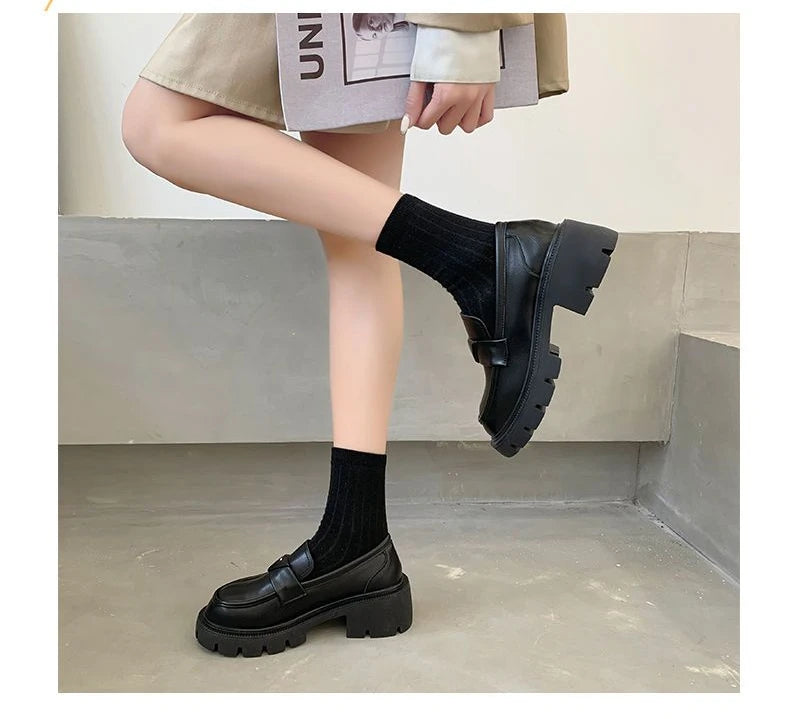 حذاء مكتب نسائي أسود بكعب منخفض