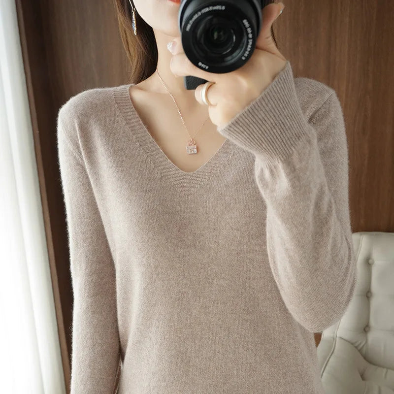 Women's V-Neck Knitted Pullover Sweater