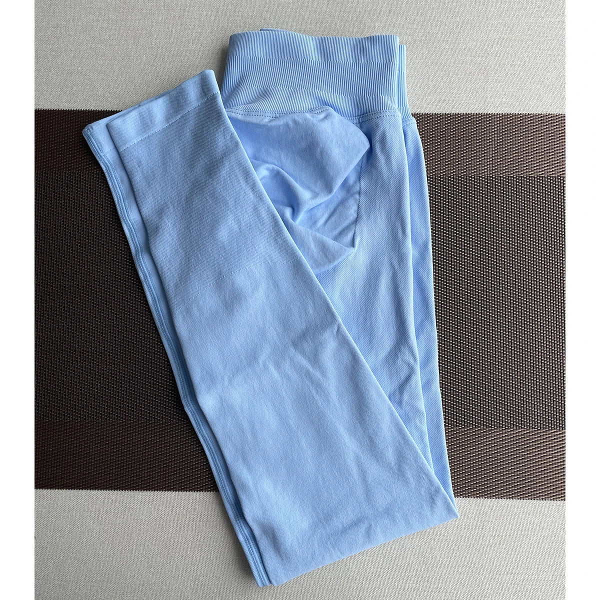 بنطال يوغا ضيق بدون درزات للنساء