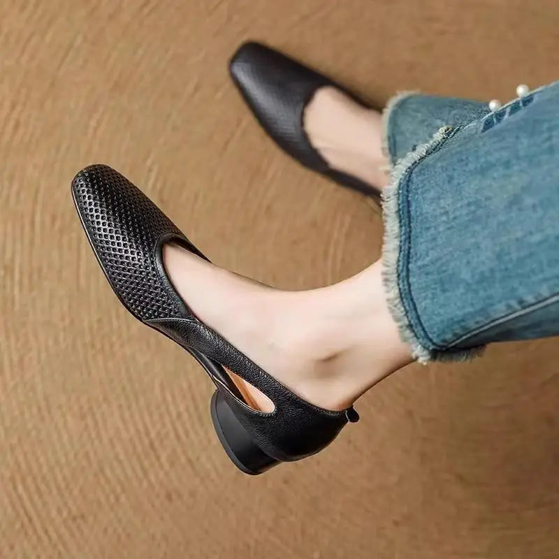 حذاء بكعب مدبب ومثقب - تصميم أنيق وجيد التهوية 2025