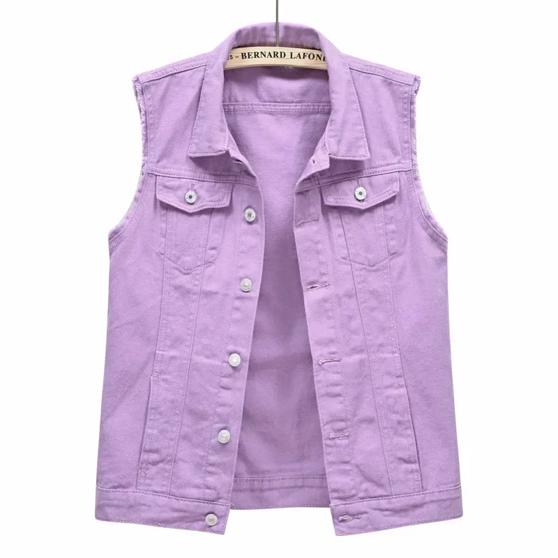 سترة جينز كلاسيكية أنيقة للنساء