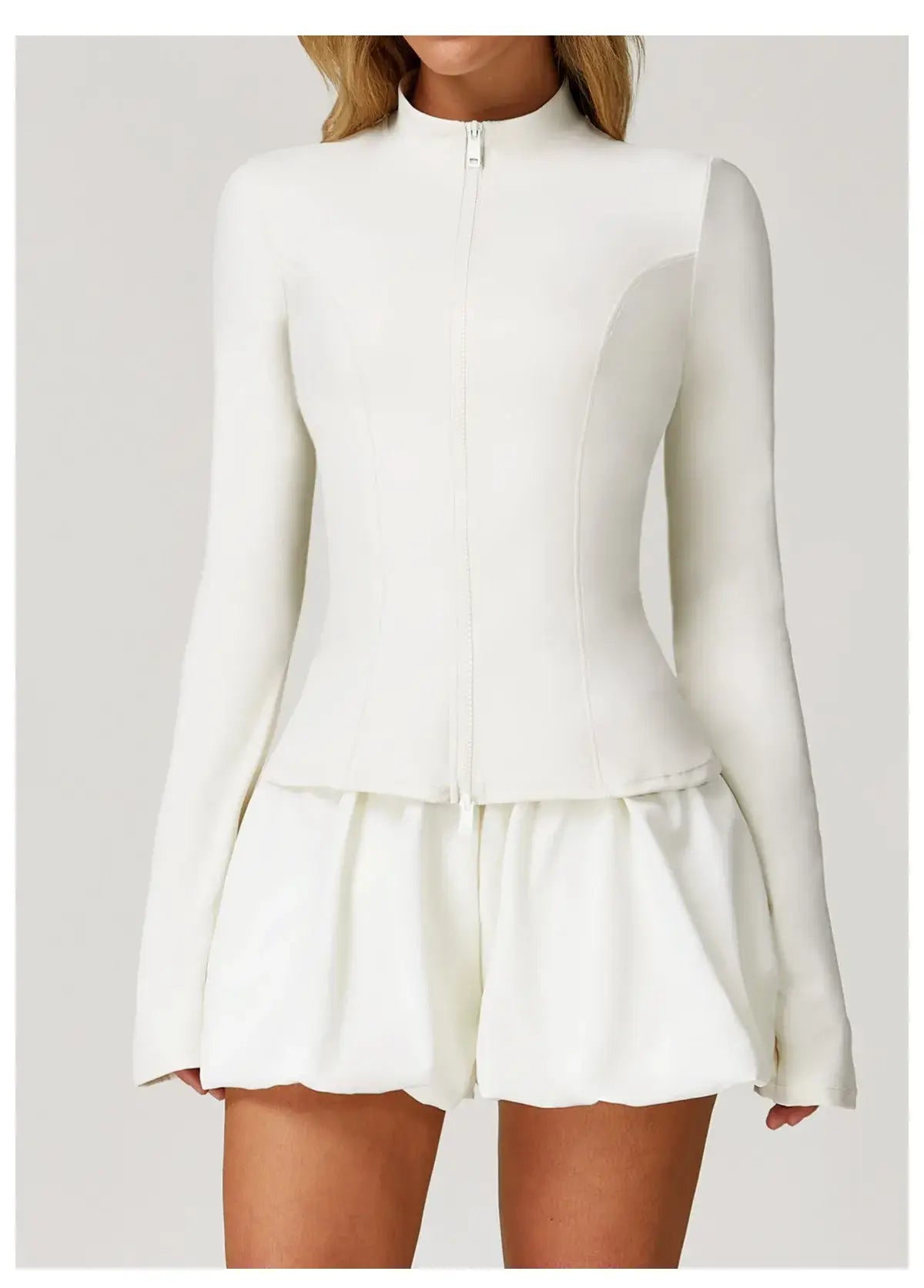 سترة تدريب نسائية مرنة بقصّة Slim Fit