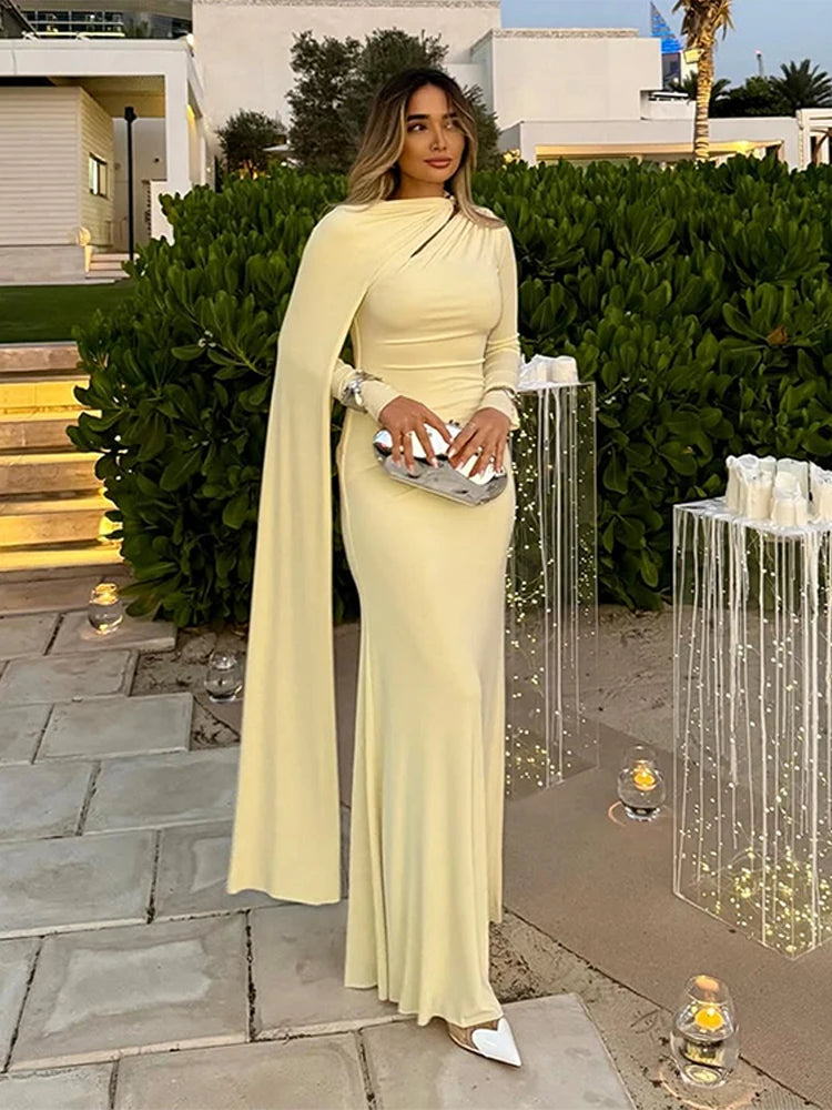 فستان نسائي طويل بشريط مطوي