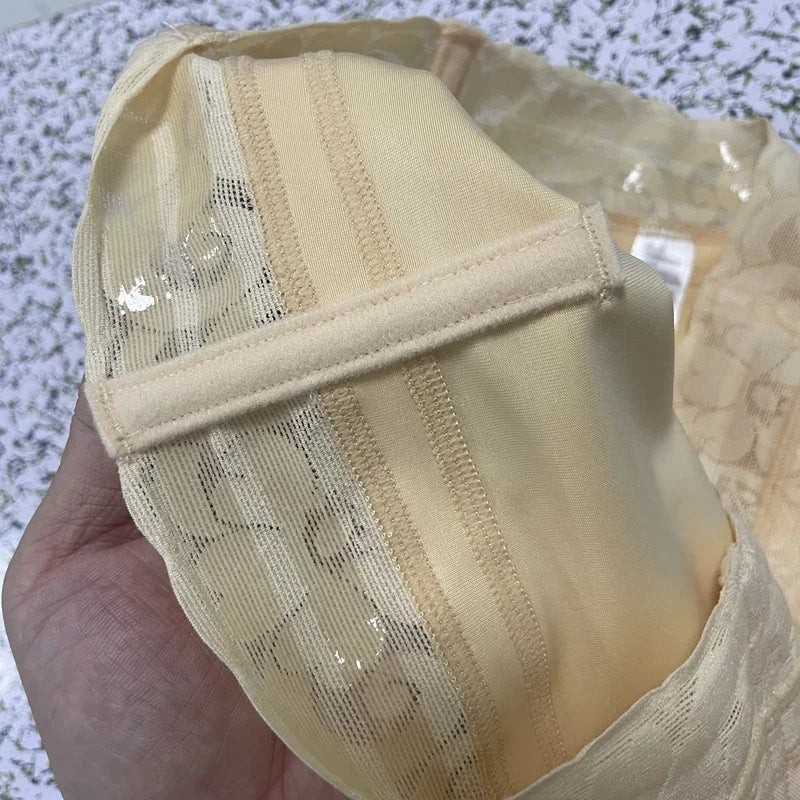 شورت تشكيل الساعة الرملية للنساء