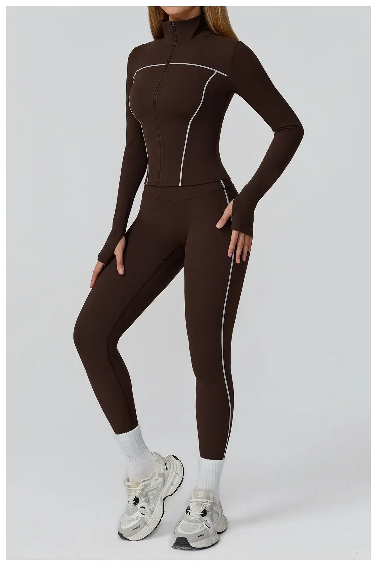 جاكيت جري نسائي ضيق بأكمام طويلة