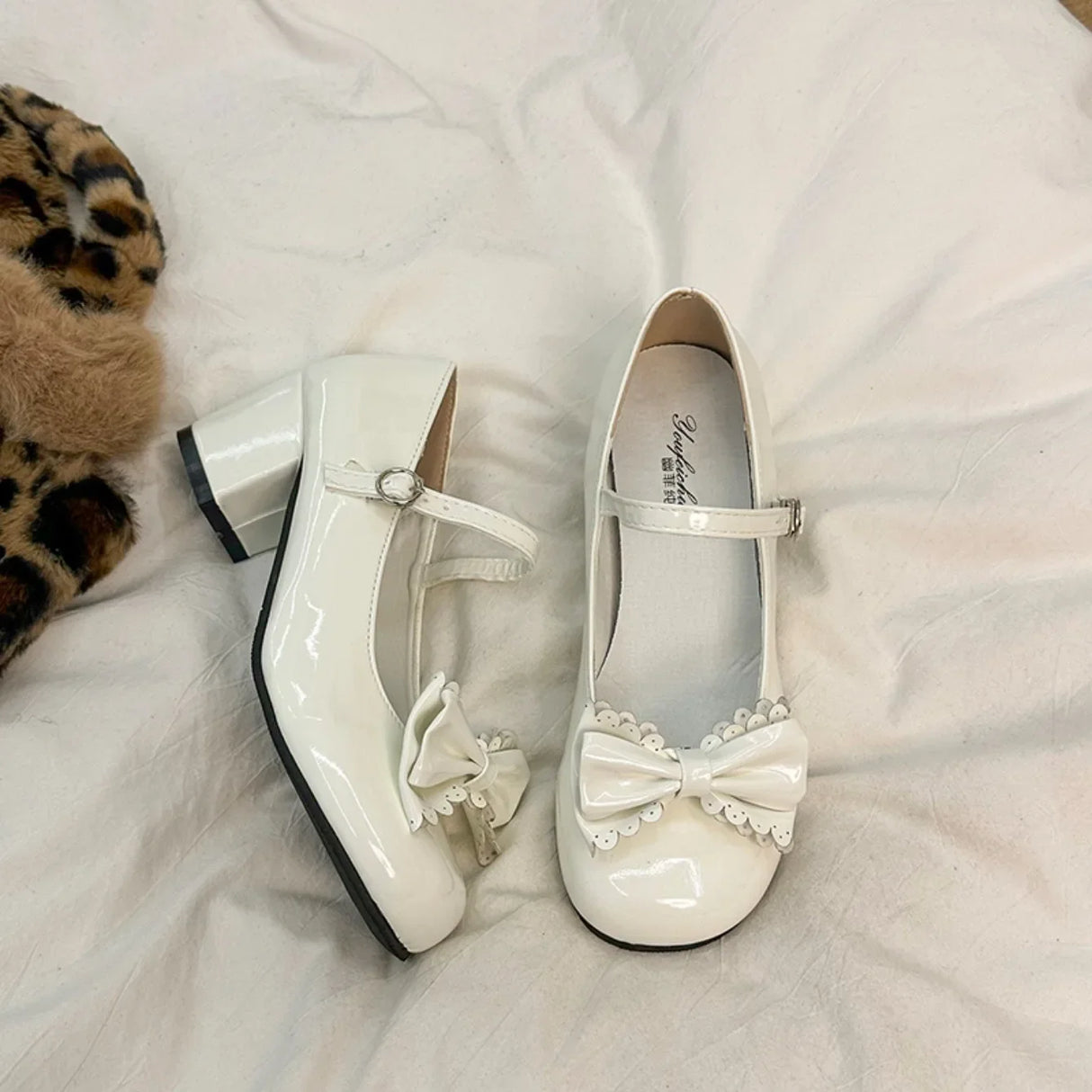 حذاء لوليتا ذو مقدمة مستديرة - حذاء متوسط الطول بفيونكة جذابة 2025