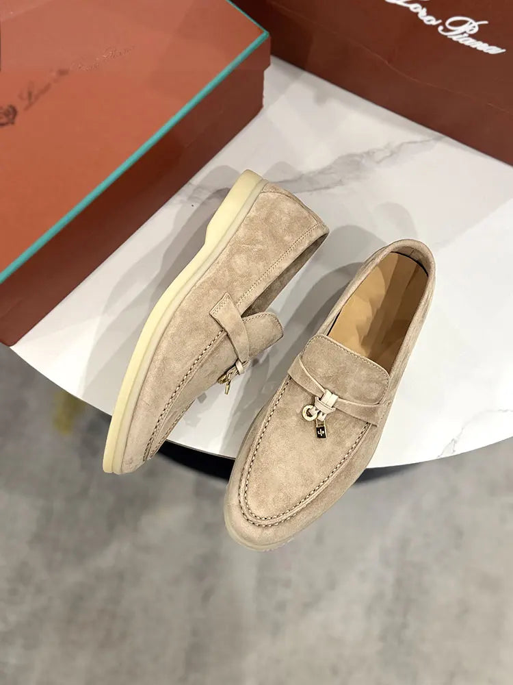 حذاء مسطح سهل الارتداء من الجلد للنساء