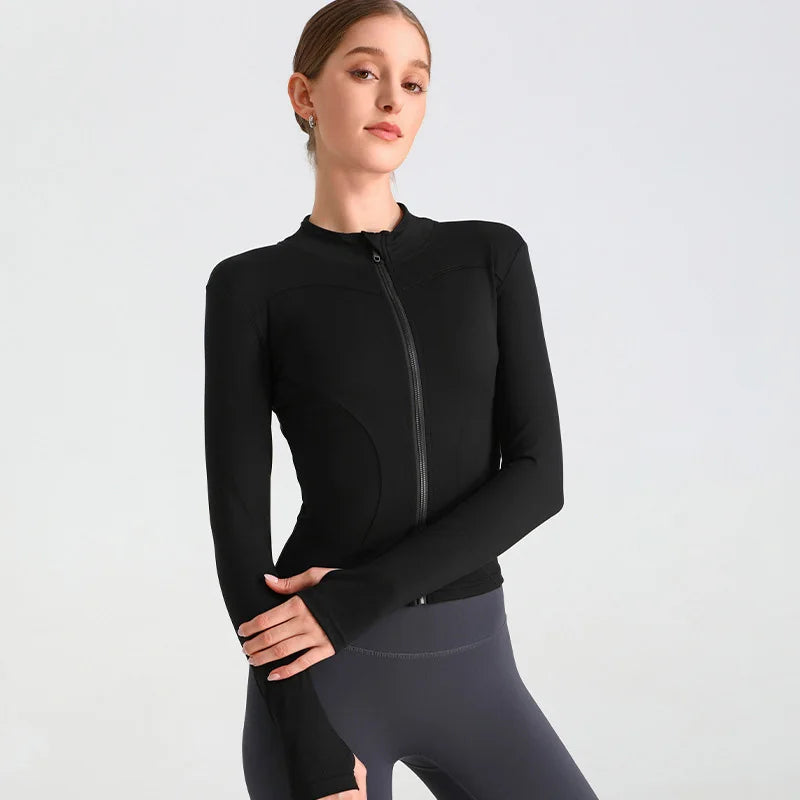 سترة يوجا نسائية بسحاب وقصّة Slim Fit