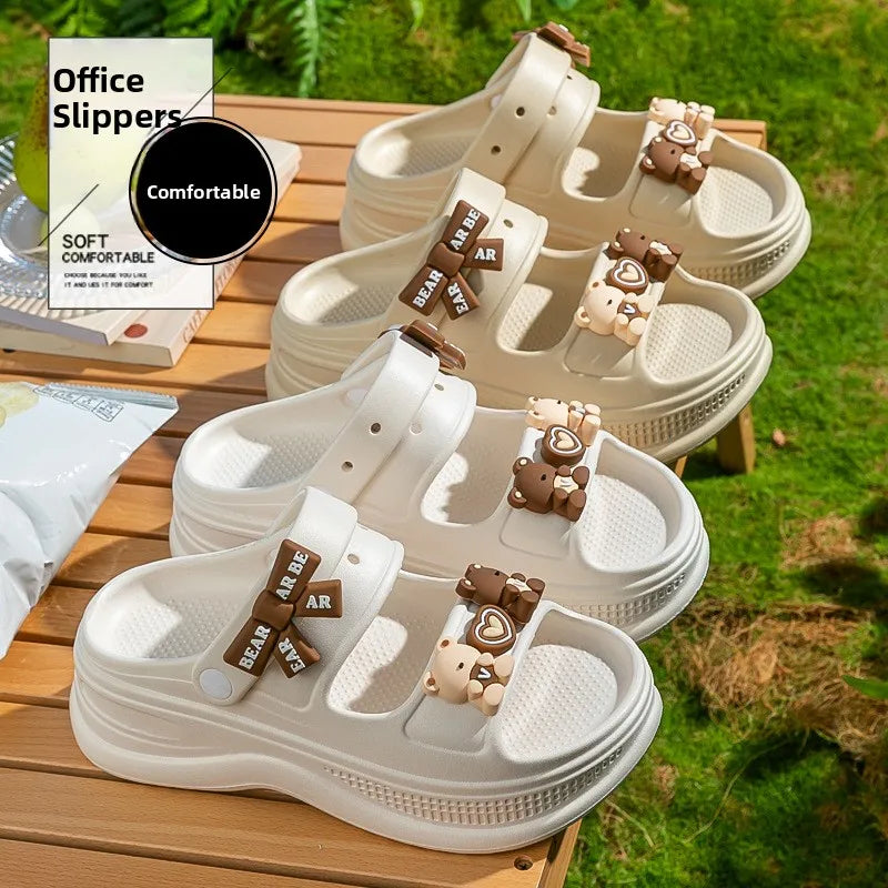 صنادل نسائية بكعب رفيع للصيف في الهواء الطلق