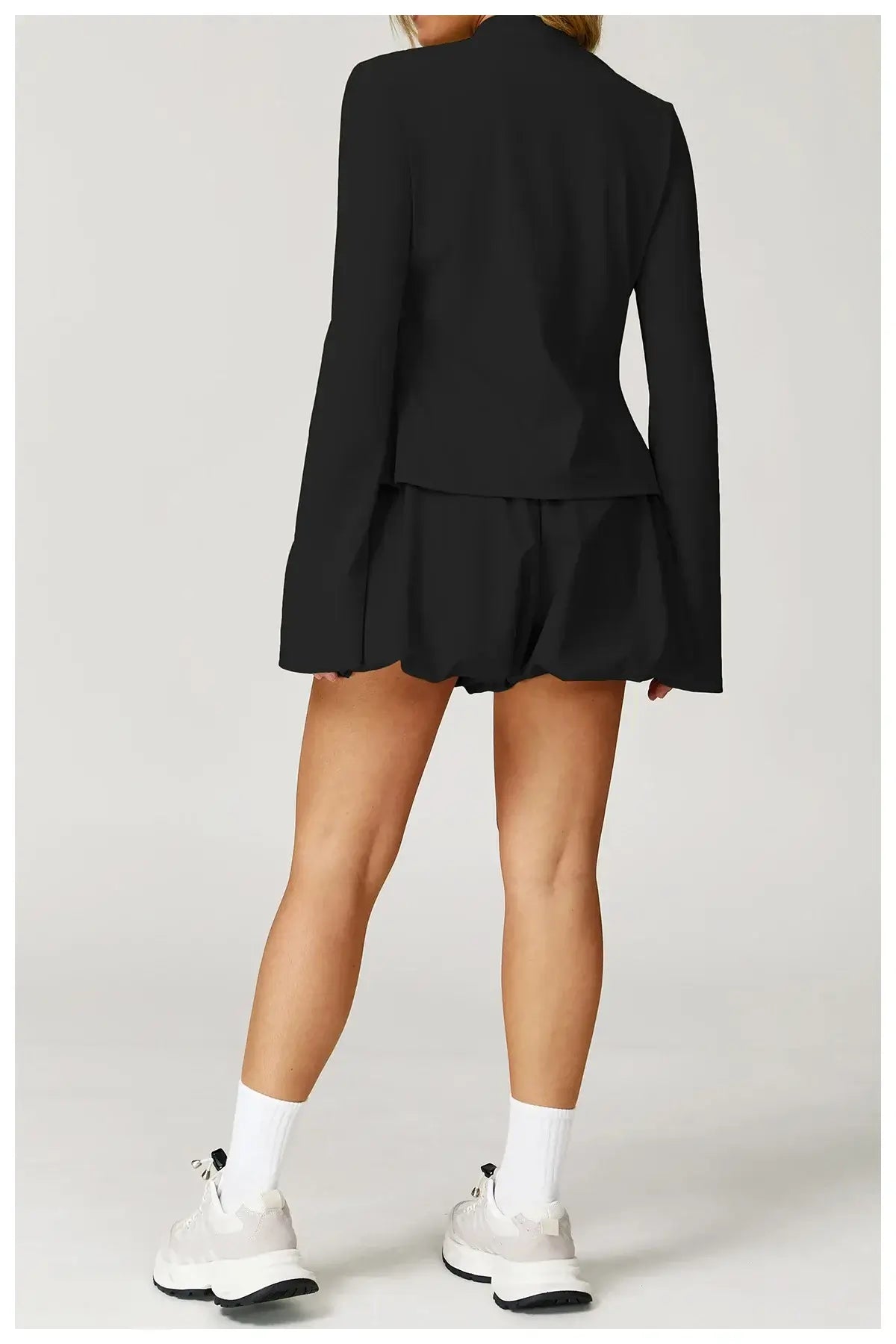 سترة تدريب نسائية مرنة بقصّة Slim Fit