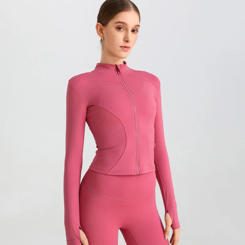 سترة يوجا نسائية بسحاب وقصّة Slim Fit