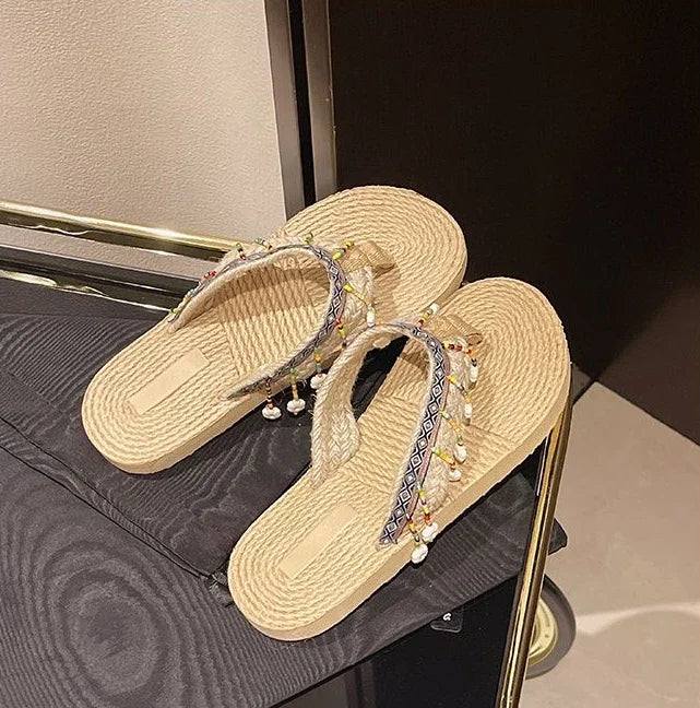 صنادل شاطئ نسائية بكعب منخفض ومضادة للانزلاق